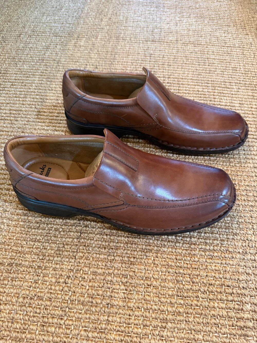 NWT Clarks Escalade Step Brown Leather Loafers Size 12